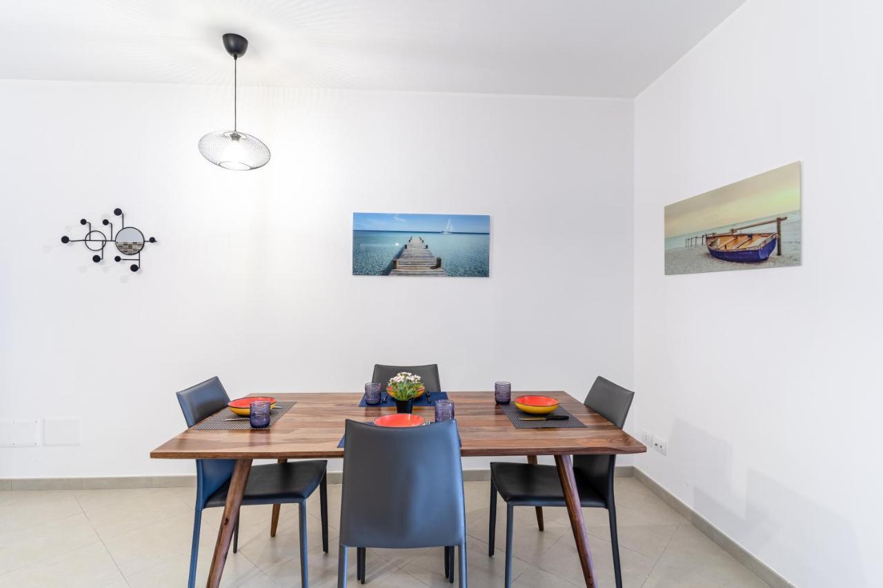 Calipso Big Apt With Sea View, Parking & Pool Таормина Екстериор снимка