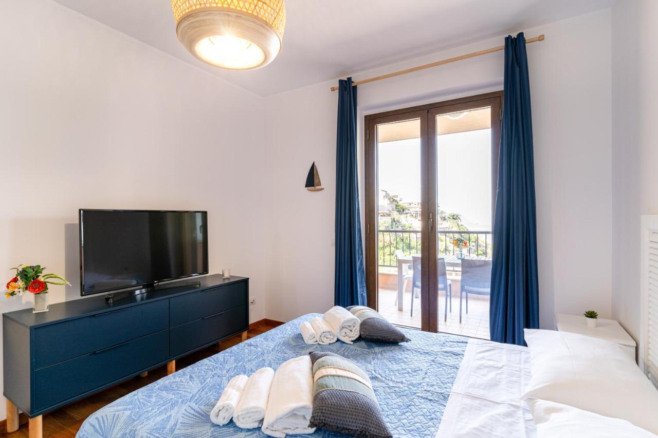 Calipso Big Apt With Sea View, Parking & Pool Таормина Екстериор снимка